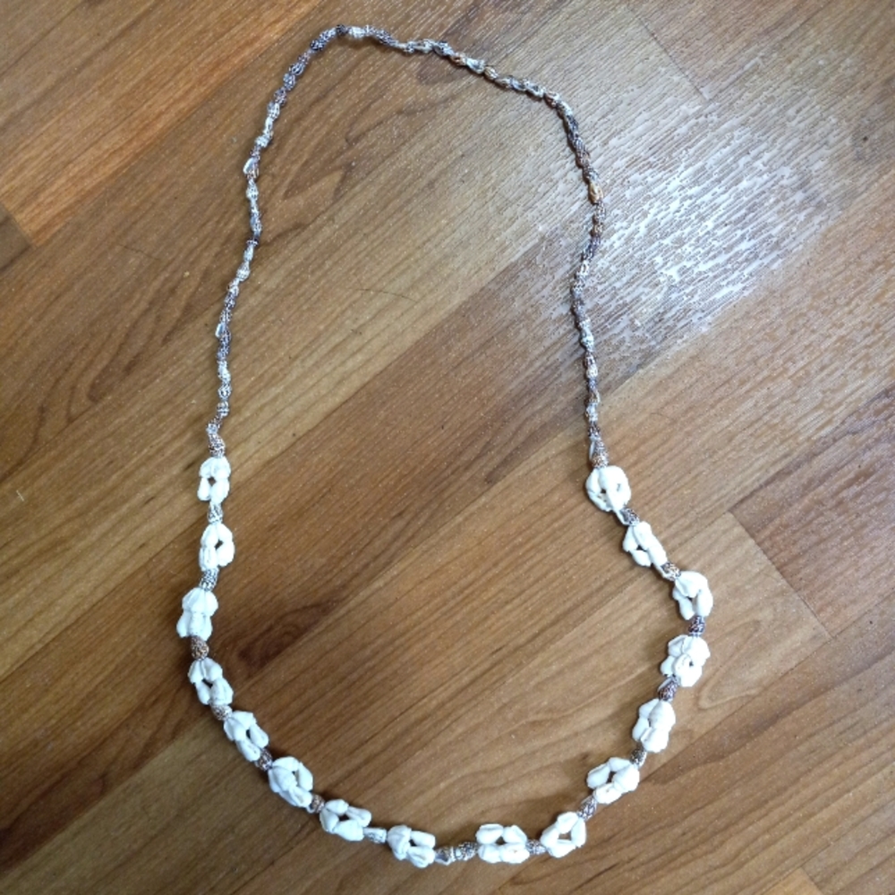 Beautiful Nassa Natural Sea Shell Boho Summer Necklace 17 Inch Drop
